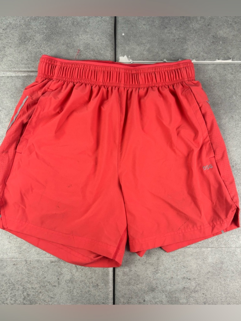 DSG Athletic Fit 5” Inseam Mens Stride Run pink Shorts Size Small